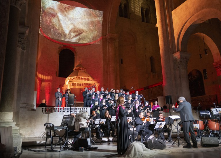 20240424 Exultet Festival 124 (Copia di NXPowerLite).jpg