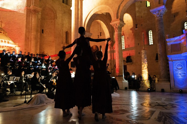 20240424 Exultet Festival 128 (Copia di NXPowerLite).jpg