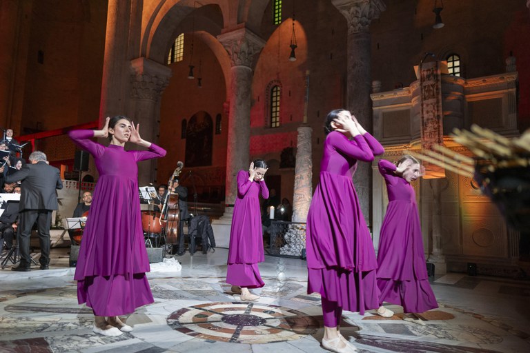 20240424 Exultet Festival 135 (Copia di NXPowerLite).jpg