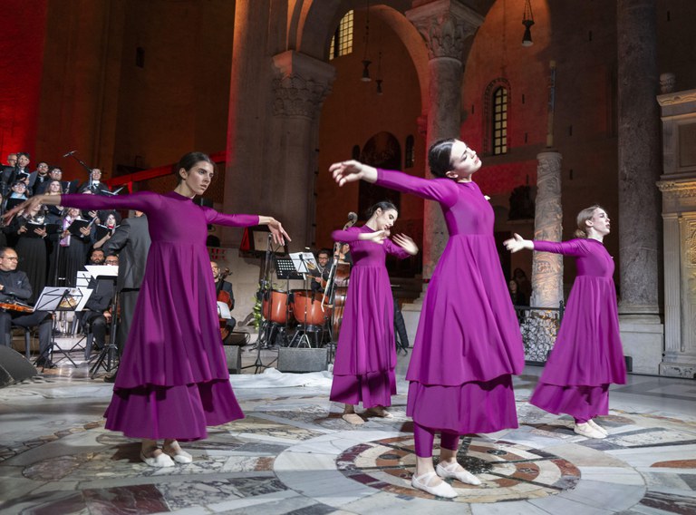 20240424 Exultet Festival 136 (Copia di NXPowerLite).jpg