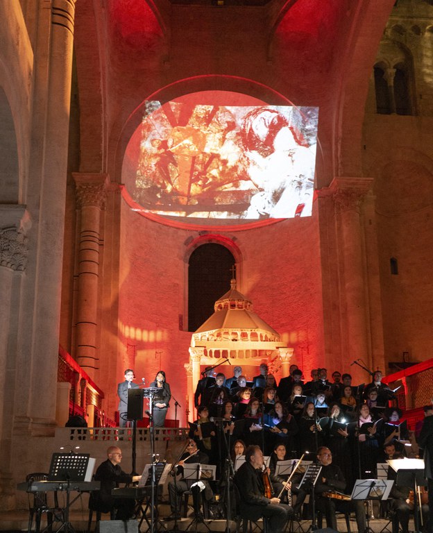 20240424 Exultet Festival 137 (Copia di NXPowerLite).jpg