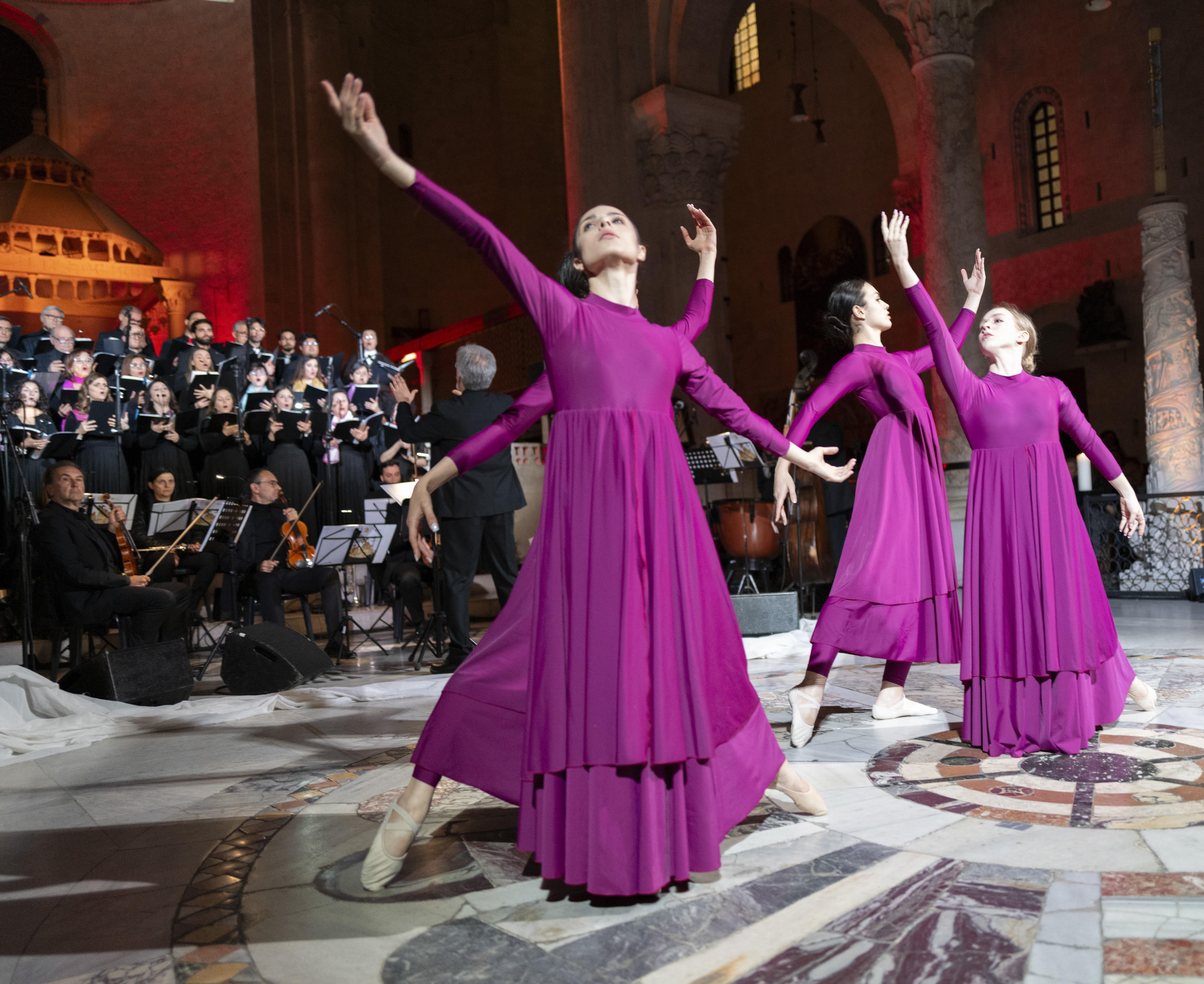 20240424 Exultet Festival 147 (Copia di NXPowerLite).jpg