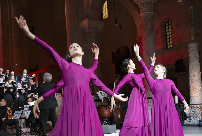 20240424 Exultet Festival 148 (Copia di NXPowerLite).jpg