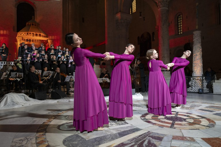 20240424 Exultet Festival 151 (Copia di NXPowerLite).jpg