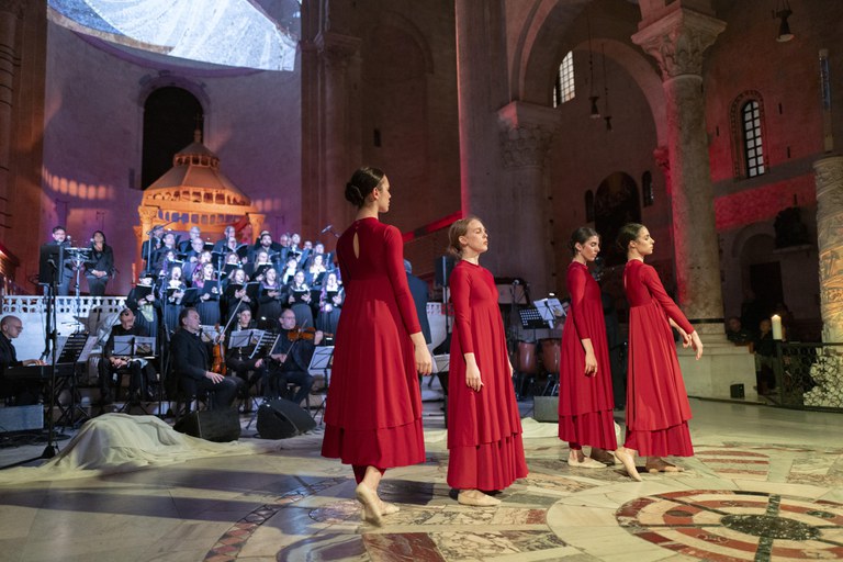 20240424 Exultet Festival 153 (Copia di NXPowerLite).jpg