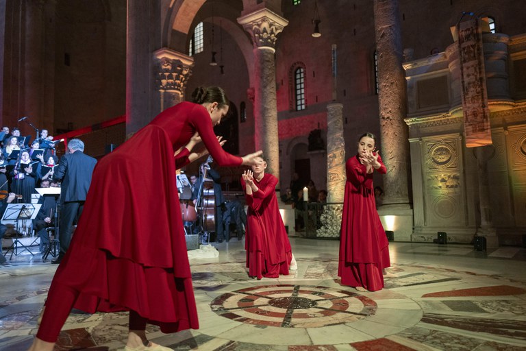 20240424 Exultet Festival 159 (Copia di NXPowerLite).jpg