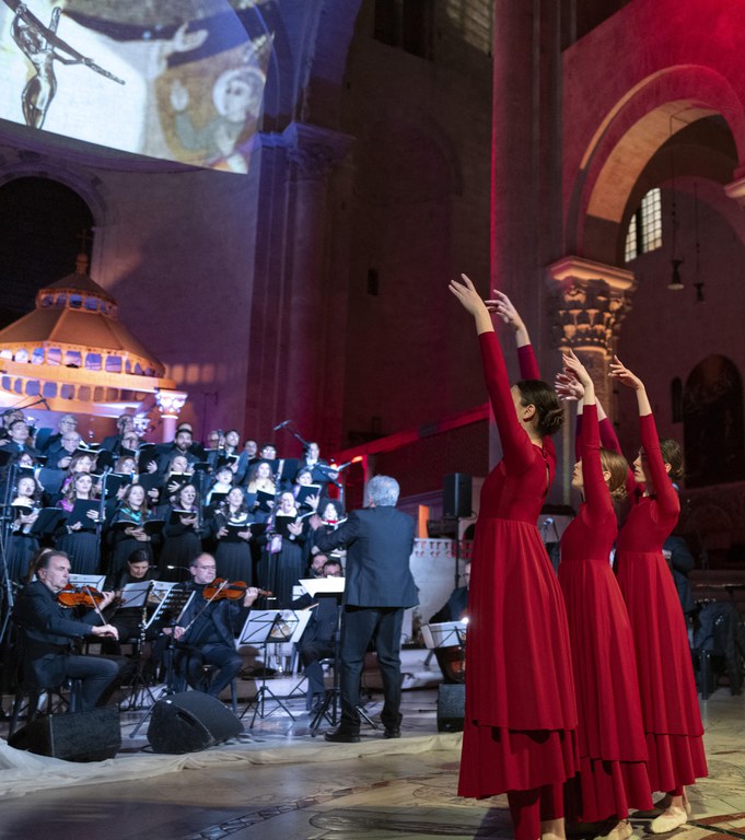 20240424 Exultet Festival 174 (Copia di NXPowerLite).jpg