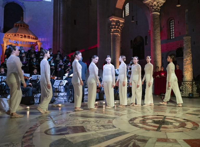 20240424 Exultet Festival 191 (Copia di NXPowerLite).jpg