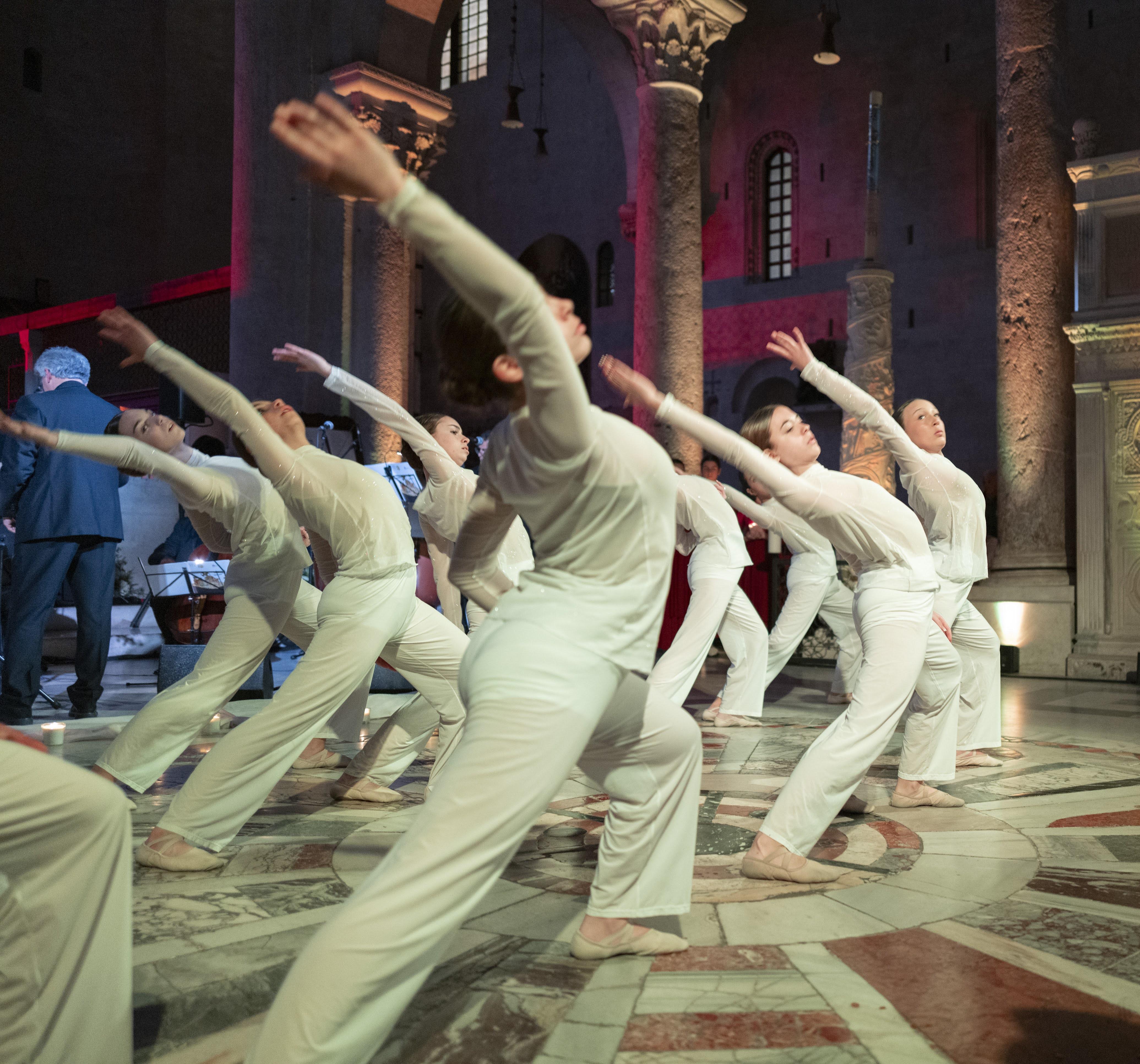 20240424 Exultet Festival 202 (Copia di NXPowerLite).jpg