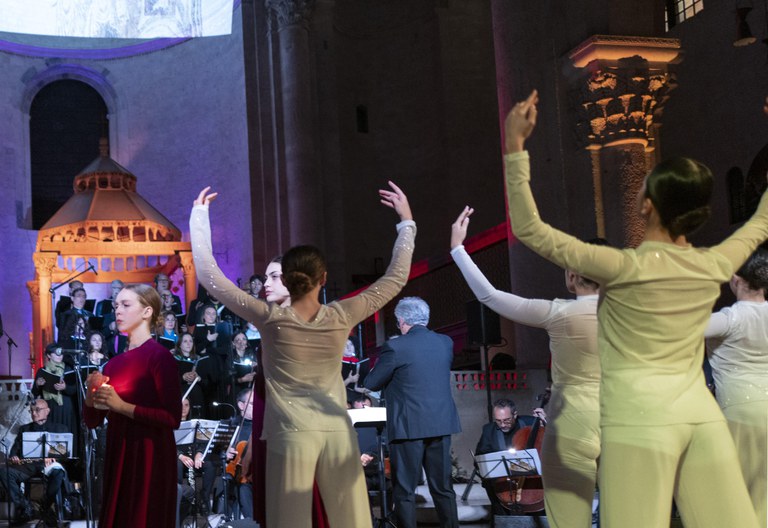 20240424 Exultet Festival 207 (Copia di NXPowerLite).jpg