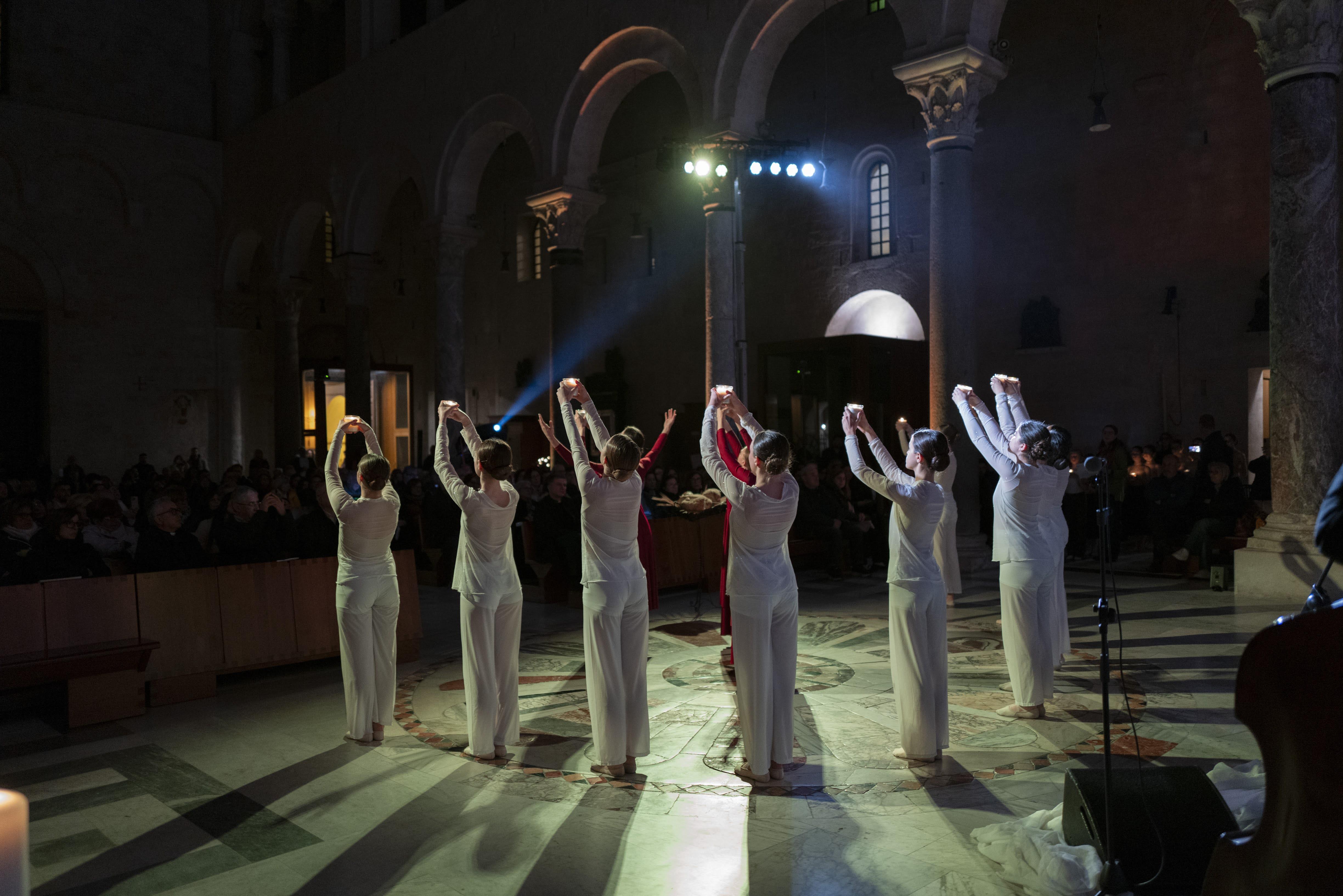 20240424 Exultet Festival 227 (Copia di NXPowerLite).jpg