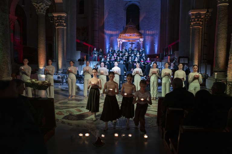 20240424 Exultet Festival 231 (Copia di NXPowerLite).jpg