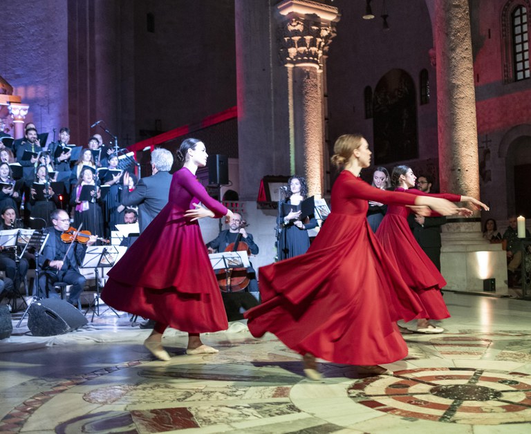 20240424 Exultet Festival 239 (Copia di NXPowerLite).jpg