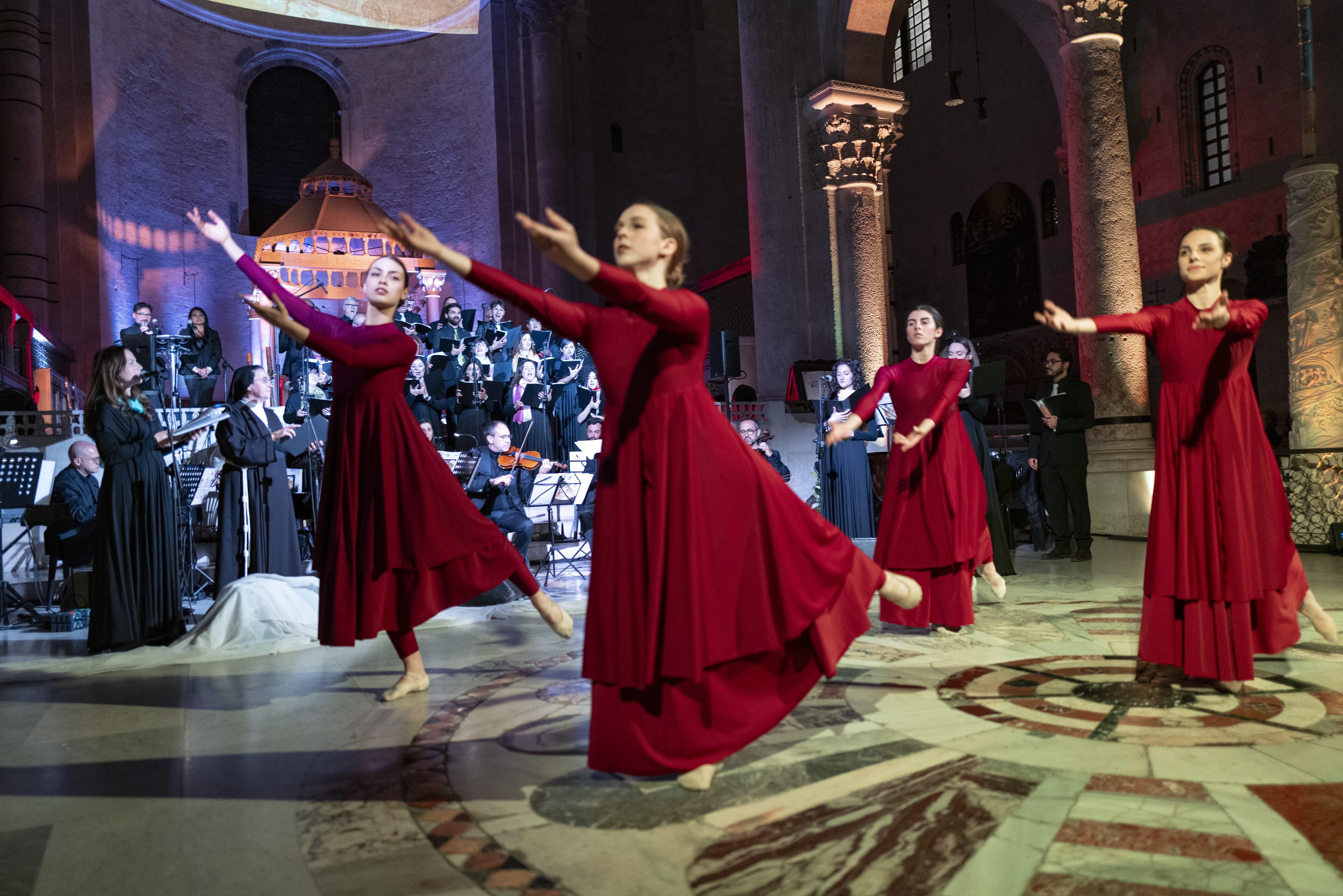 20240424 Exultet Festival 240 (Copia di NXPowerLite).jpg