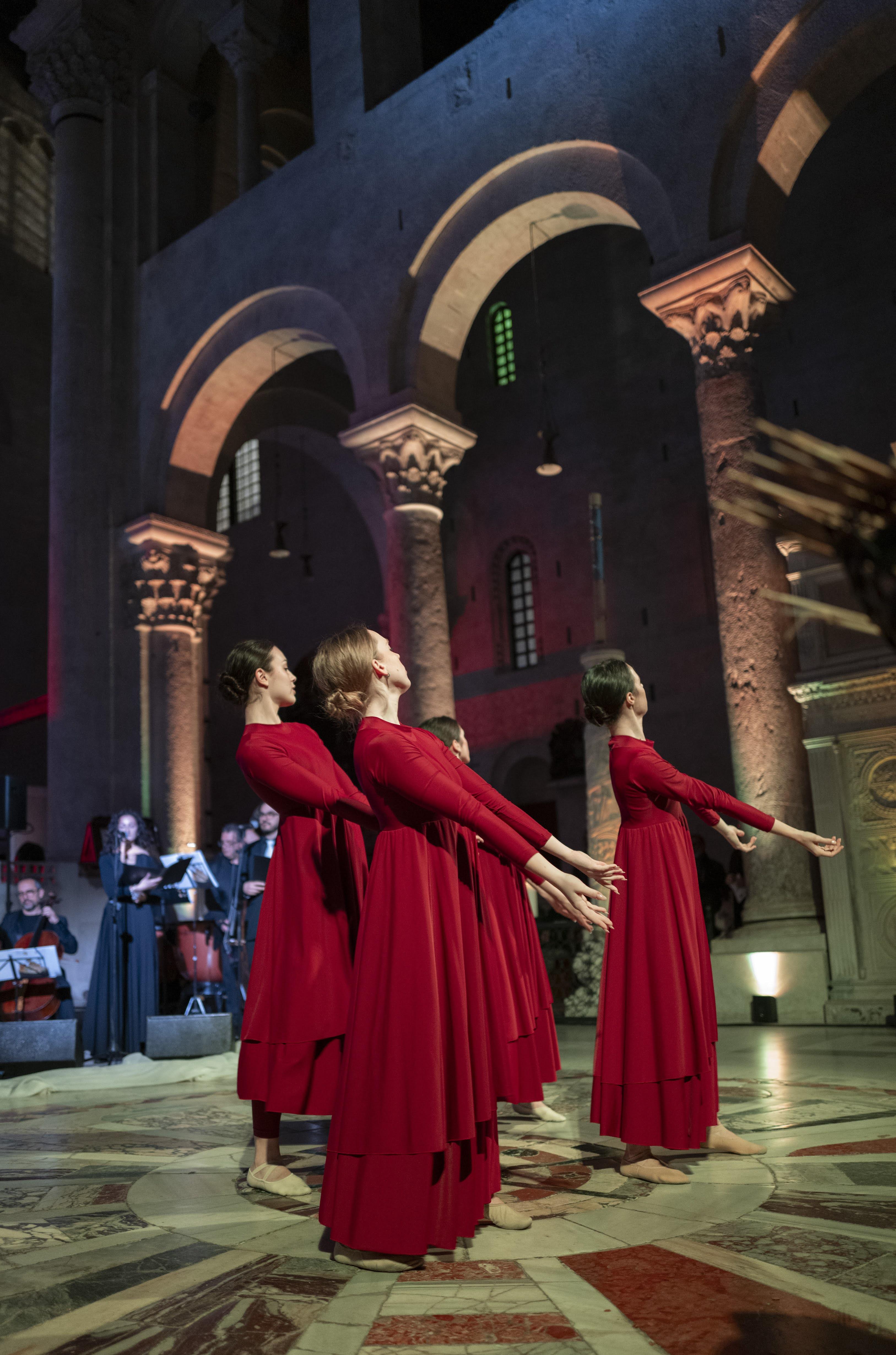 20240424 Exultet Festival 244 (Copia di NXPowerLite).jpg