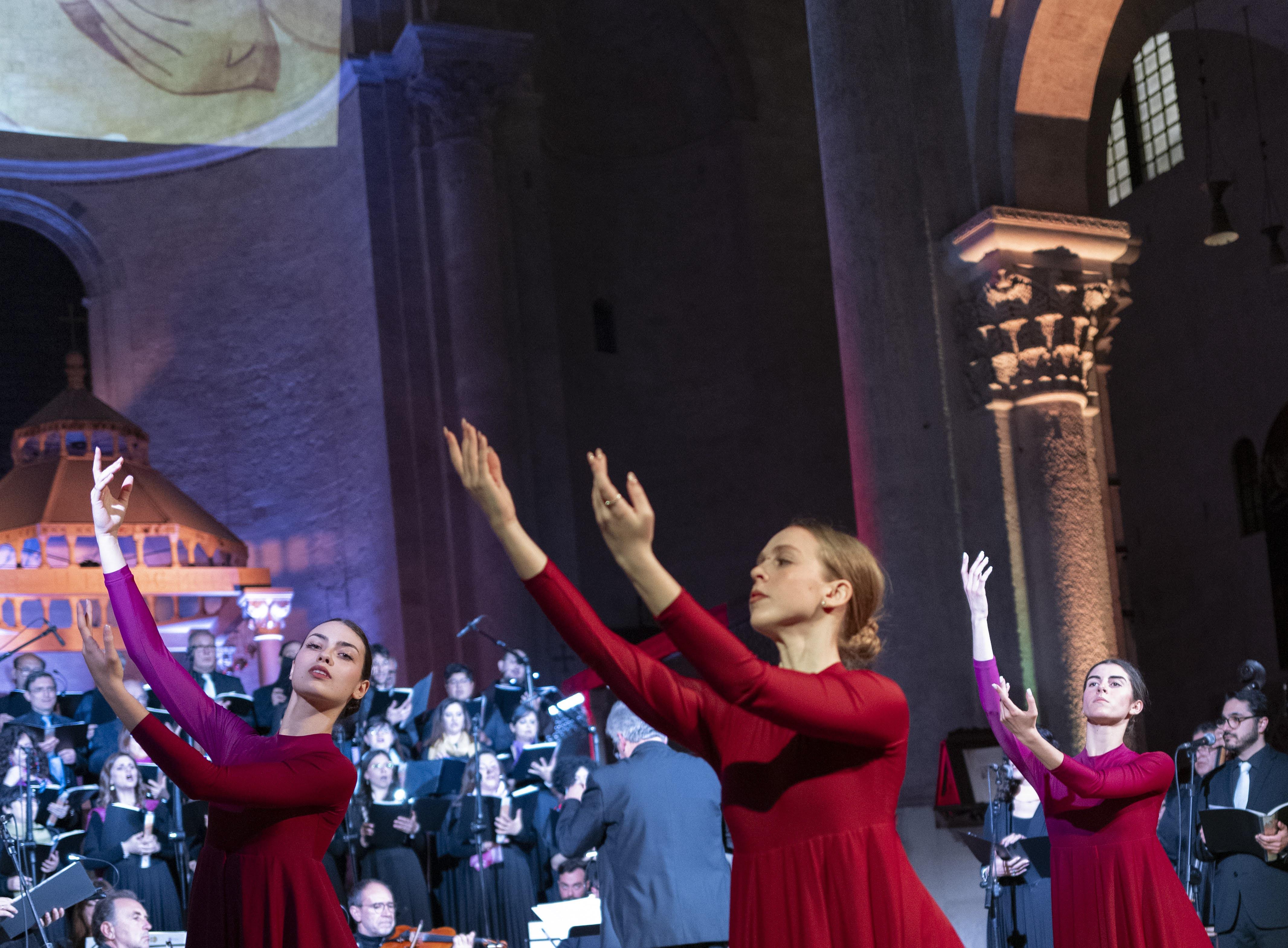 20240424 Exultet Festival 249 (Copia di NXPowerLite).jpg