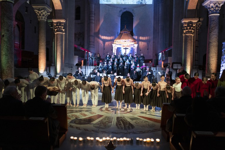 20240424 Exultet Festival 266 (Copia di NXPowerLite).jpg