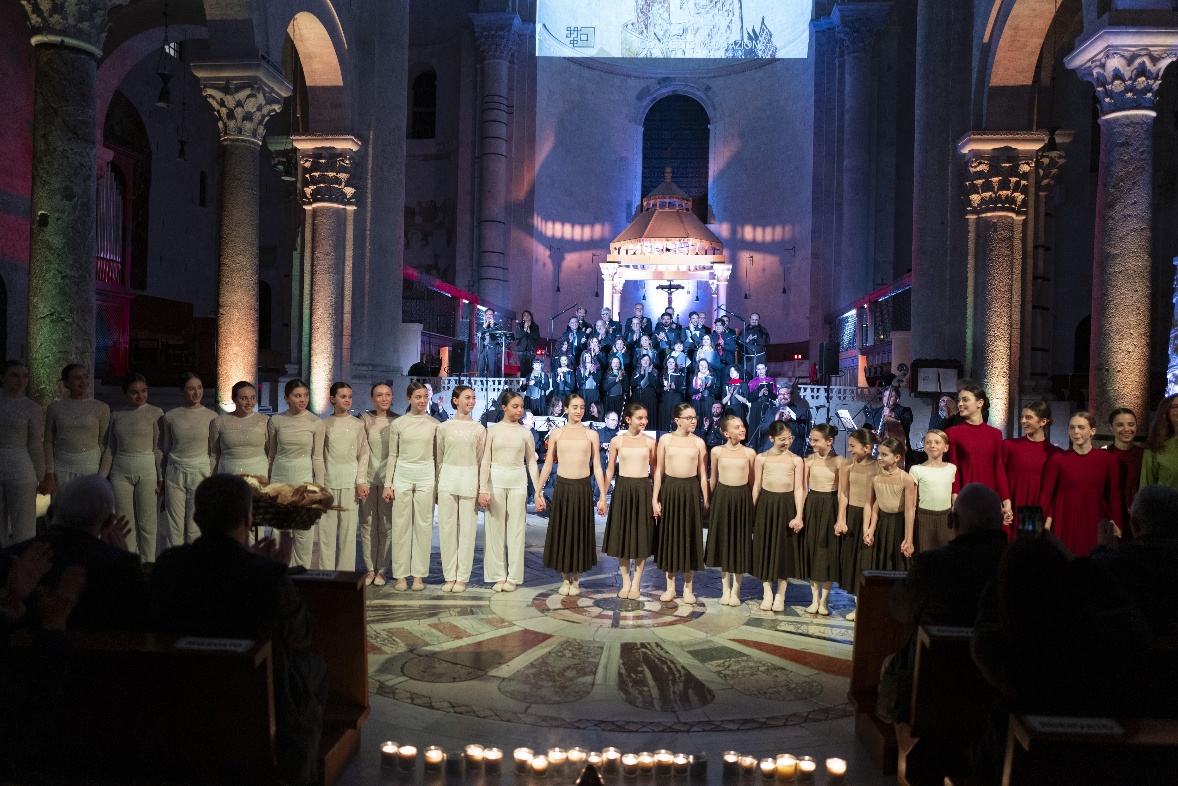 20240424 Exultet Festival 267 (Copia di NXPowerLite).jpg