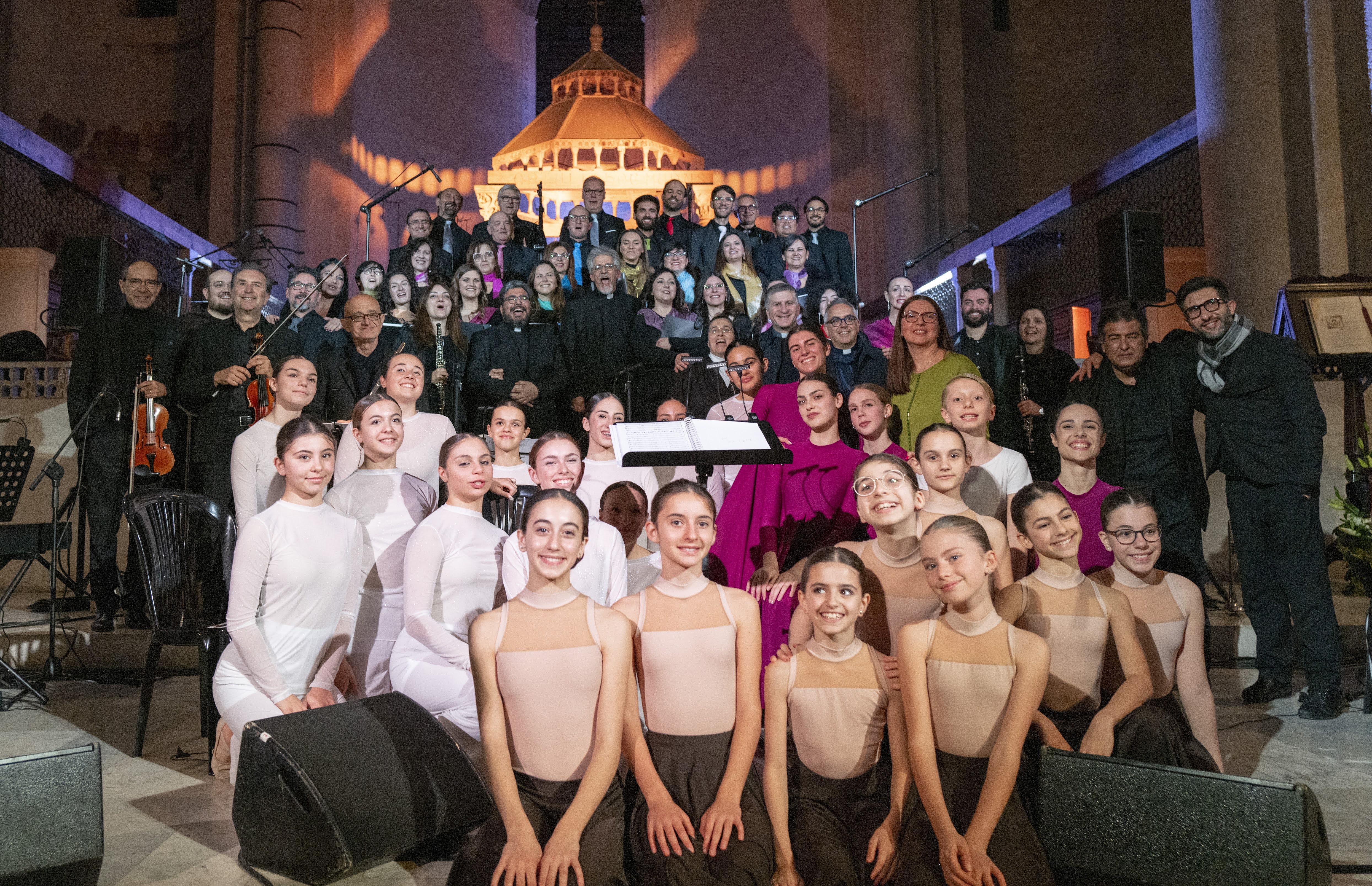 20240424 Exultet Festival 284 (Copia di NXPowerLite).jpg