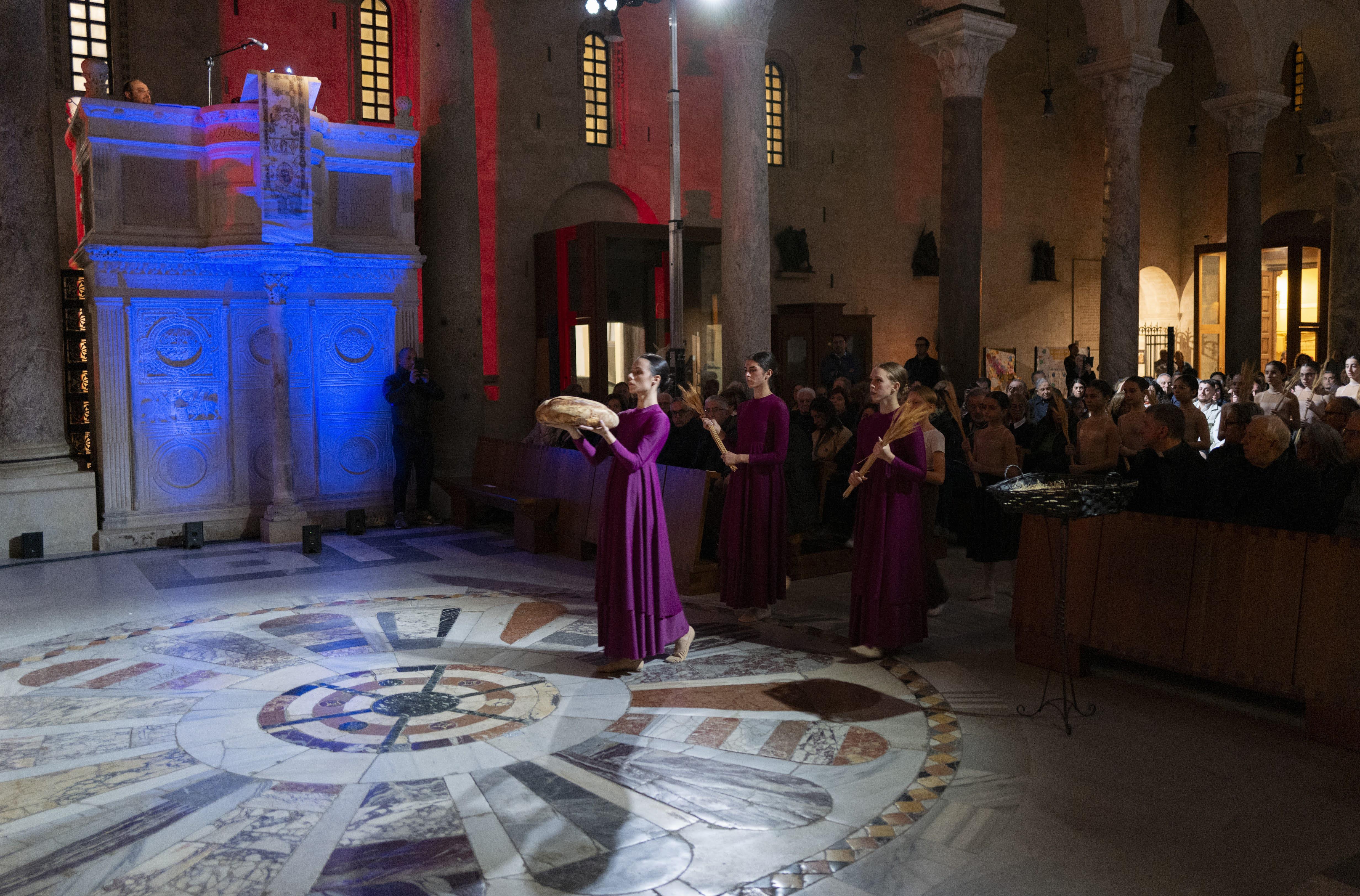 20240424 Exultet Festival 76 (Copia di NXPowerLite).jpg