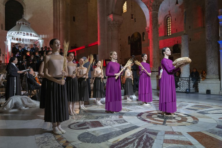 20240424 Exultet Festival 80 (Copia di NXPowerLite).jpg