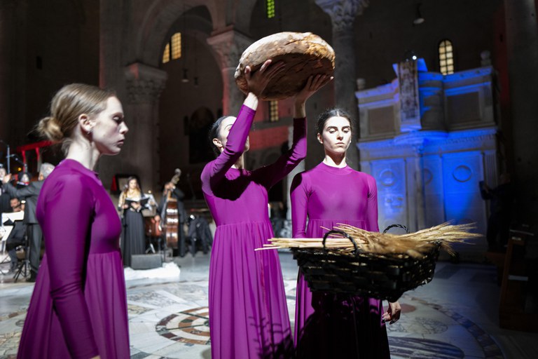 20240424 Exultet Festival 90 (Copia di NXPowerLite).jpg