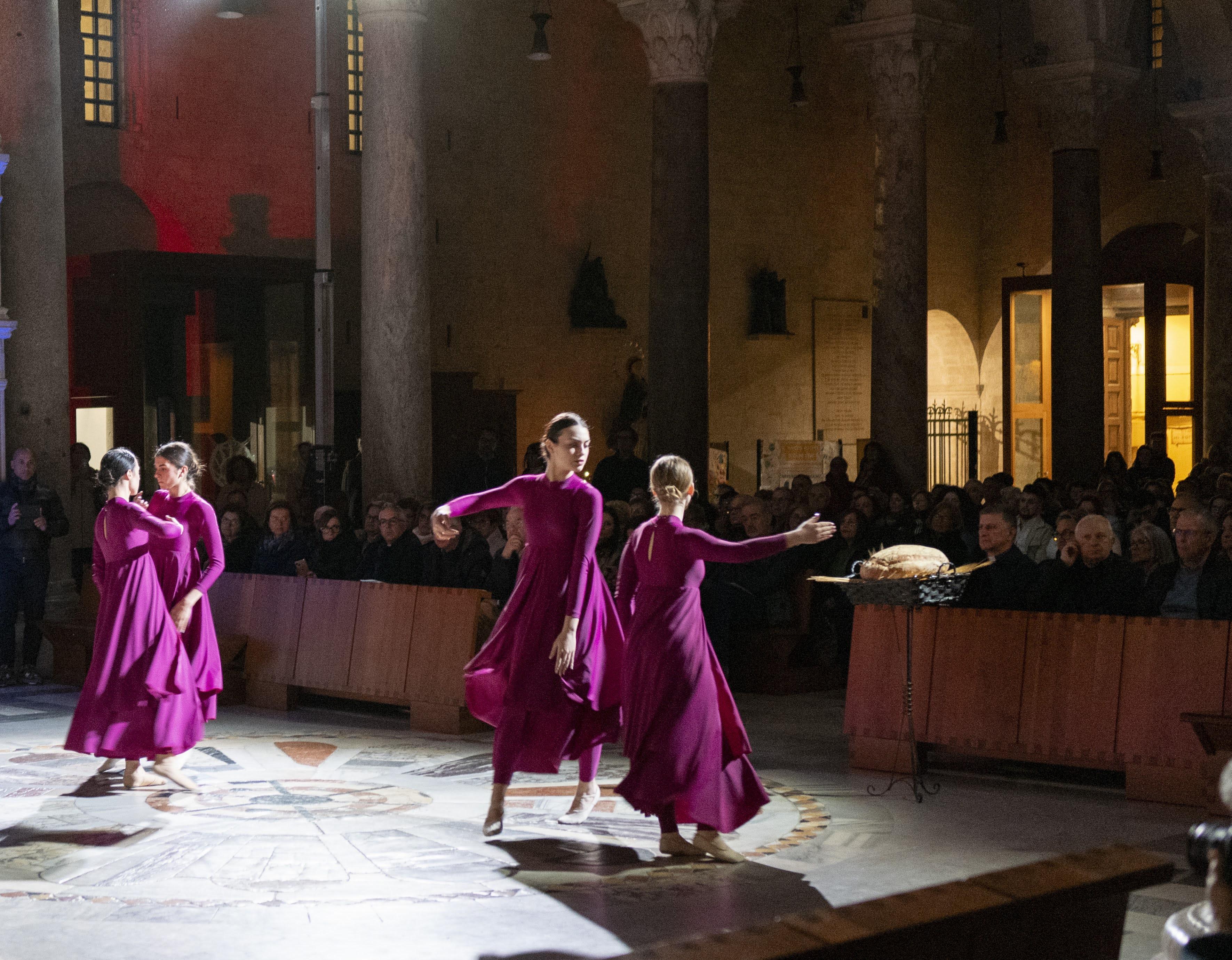 20240424 Exultet Festival 98 (Copia di NXPowerLite).jpg