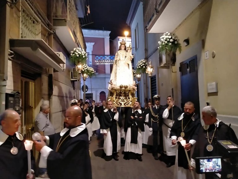 310967559_5684471138241826_3528586454849510467_n (1).jpg