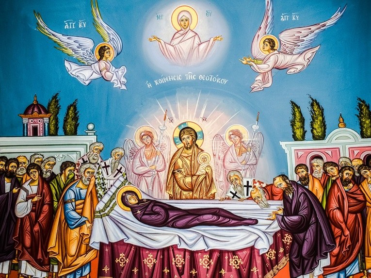 Assunzione in Cielo della Vergine Maria. Siamo germogli di luce nel mondo