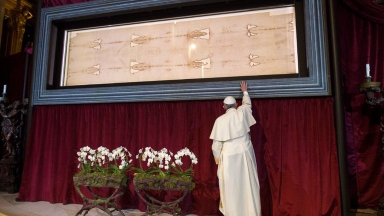 Papa Francesco davanti alla Sacra Sindone - Torino, 2015