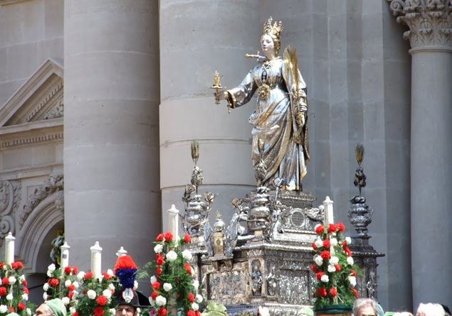 Santa Lucia, la martire che porta i doni ai bambini