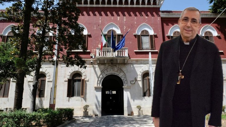 «Desideravo portarvi la vicinanza di una Chiesa che prega per voi e con voi cerca di condividere questo cammino»