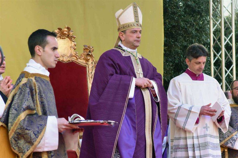 Elezione di Mons. Intini ad Arcivescovo di Brindisi-Ostuni. Gli auguri di Mons. Satriano