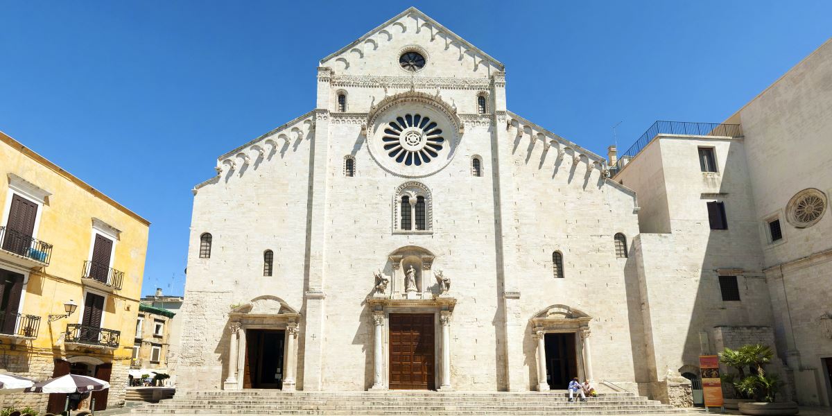 I Sacerdoti giovani di Milano in pellegrinaggio a Bari — Arcidiocesi ...