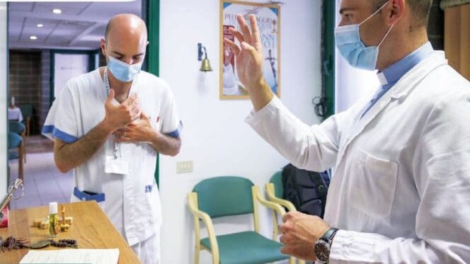 Ministri straordinari della Comunione e pastorale della salute