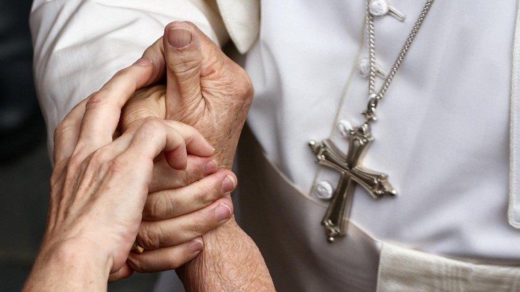 “Dilexi te”, Leone XIV: non si può separare la fede dall’amore per i poveri
