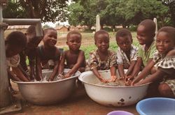 african20children_water_basins_2942752.jpg