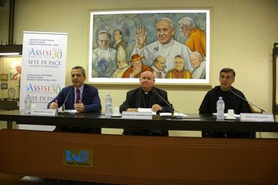 La conferenza stampa di presentazionealla Radio Vaticana (Foto Romano Siciliani)