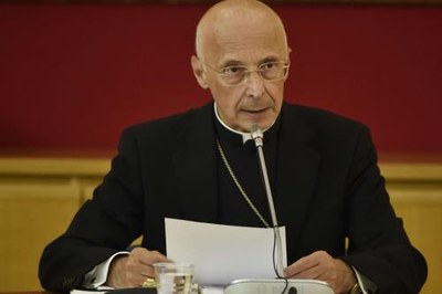 Il presidente della Cei, cardinale Angelo Bagnasco (foto tutte agenzia Siciliani)