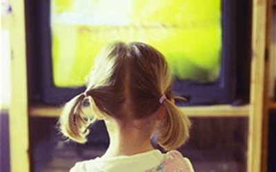 bambina-televisione.jpg