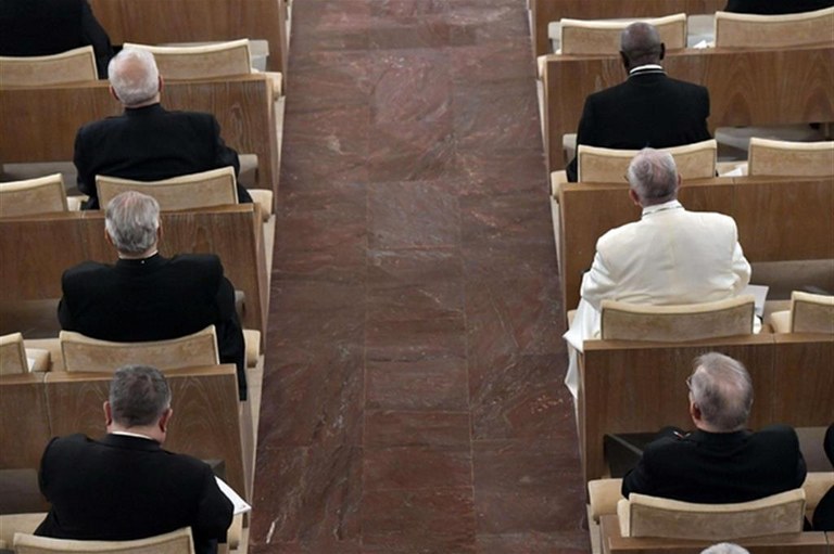 Esercizi spirituali. L'accidia ci fa ammalare: la quarta meditazione per papa Francesco