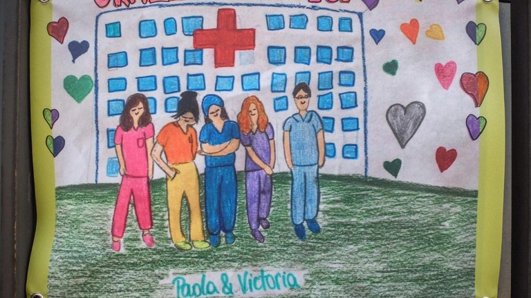 Coronavirus: disegni dei bambini per i medici e infermieri (ANSA)