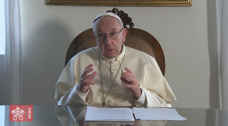 Francesco ai giovani: non lasciatevi zittire, costruite ponti