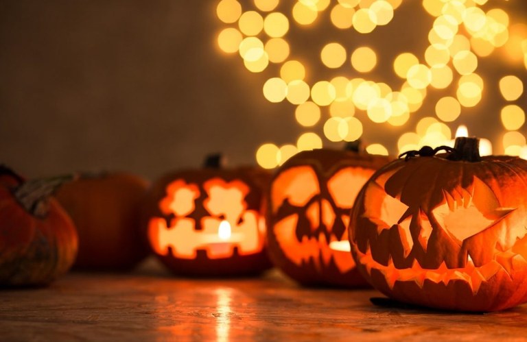 Halloween è una festa pericolosa? Parlano gli esorcisti: “Non è un gioco innocente, ma un progetto contro il cristianesimo”