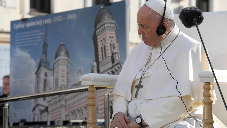 Il Papa in Piazza Rybné namestie per l'incontro con la comunità ebraica della Slovacchia