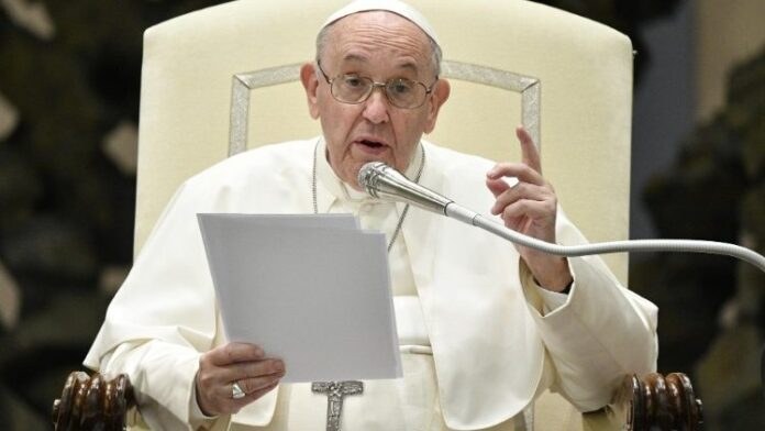 Il Papa: camminare nello Spirito è mitezza, pazienza, preghiera e vicinanza