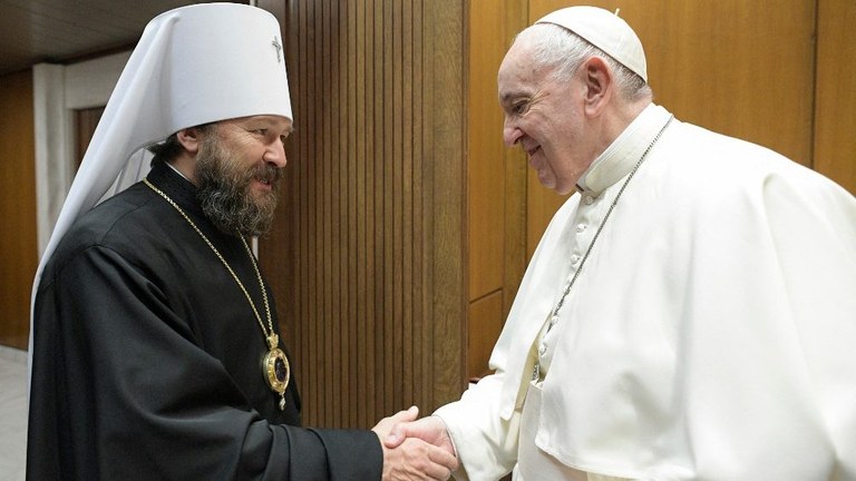 Papa Francesco e il Metropolita Hilarion (archivio)