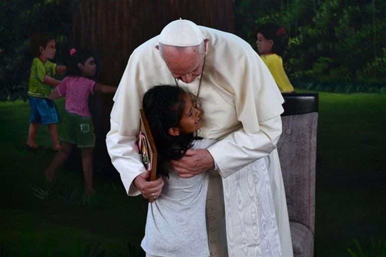 Il Papa lascia il Perù. «Avete lasciato un’impronta indelebile nel mio cuore» (foto Lapresse)
