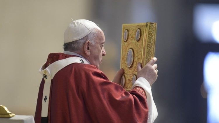 Il Papa nella festa dei santi Pietro e Paolo: essere veri profeti, costruttori di unità
