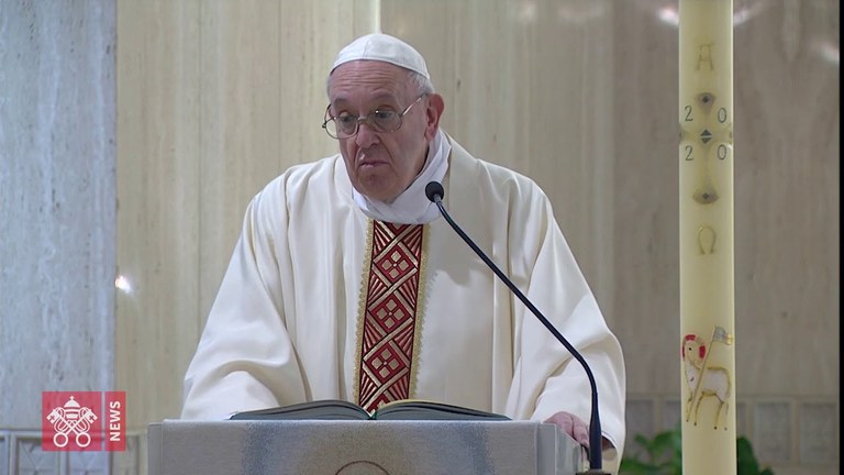 Il Papa prega per chi è triste a causa di questa crisi, ma Gesù è sempre accanto a noi